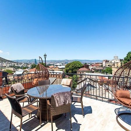 3Br Apt W Huge Terrace & Magnificent Views Tbilisi Bagian luar foto