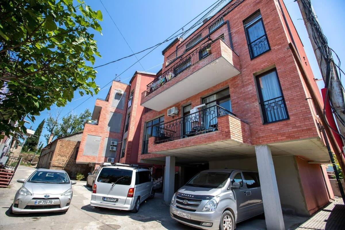 3Br Apt W Huge Terrace & Magnificent Views Tbilisi Bagian luar foto