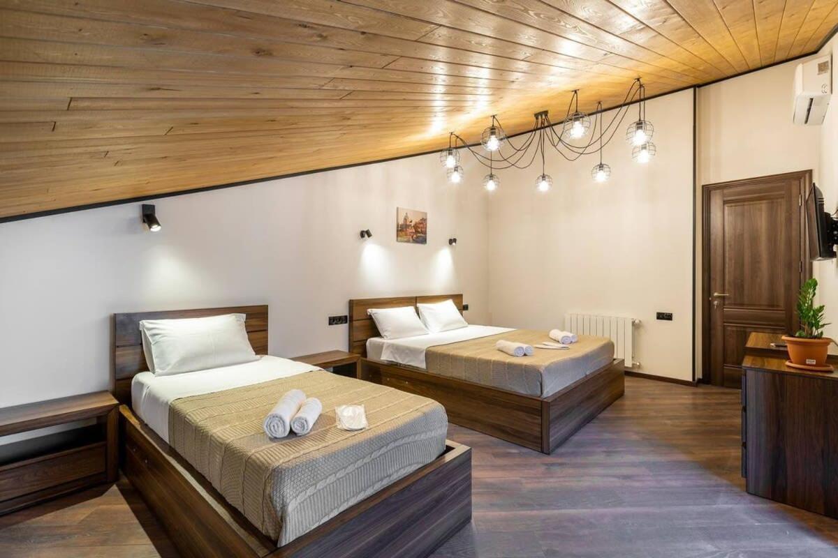 3Br Apt W Huge Terrace & Magnificent Views Tbilisi Bagian luar foto